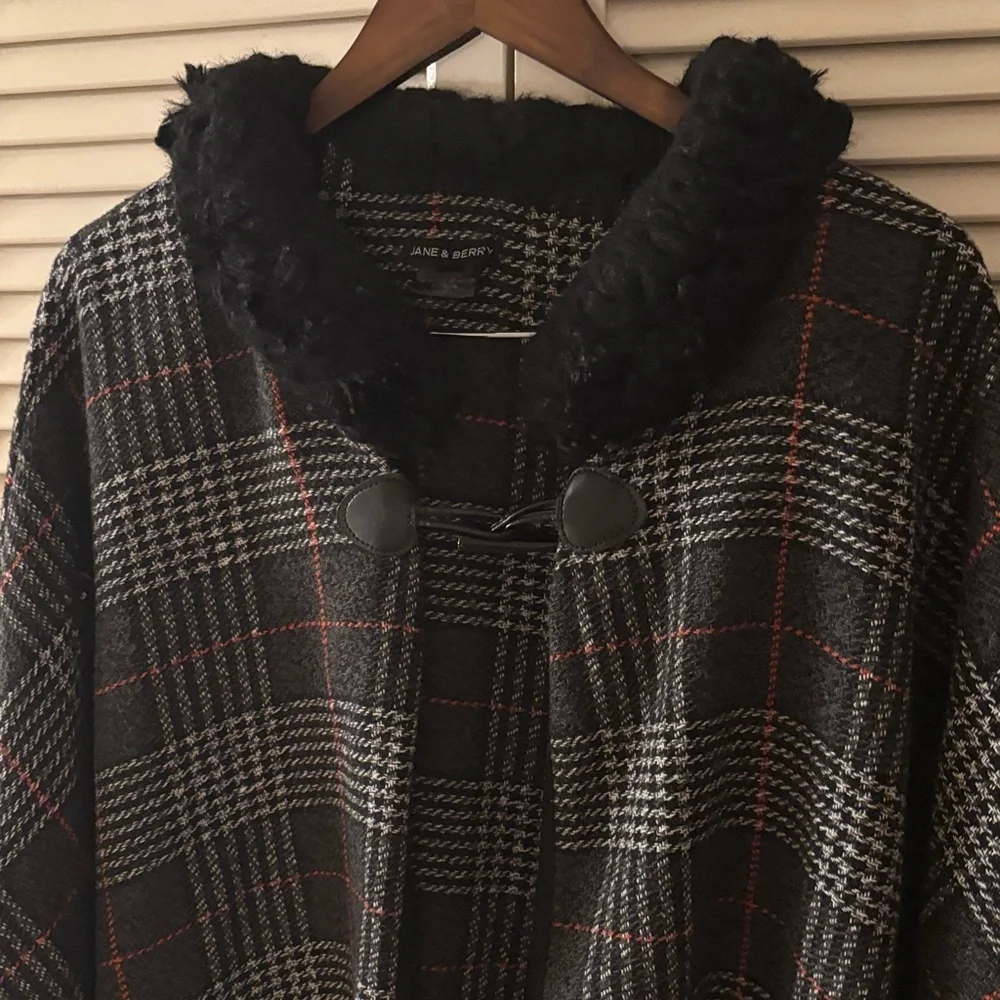 Black Plaid Cape with Faux Fur Collar OS Holiday Festive Winter Layering